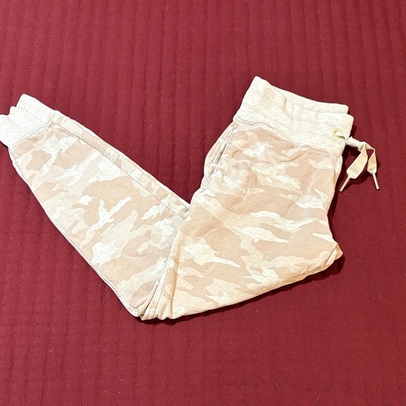 Athleta Women’s Camo Joggers in Beige/Cream Size XSP - Picture 2 of 9